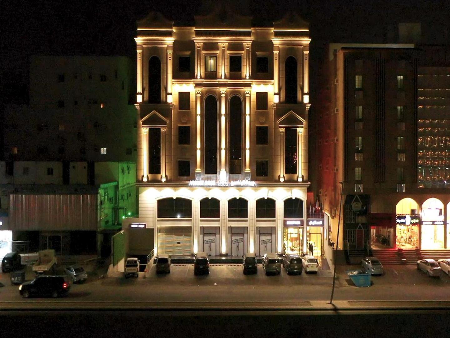 Violet Rose Aprit Hotel Джеда Екстериор снимка