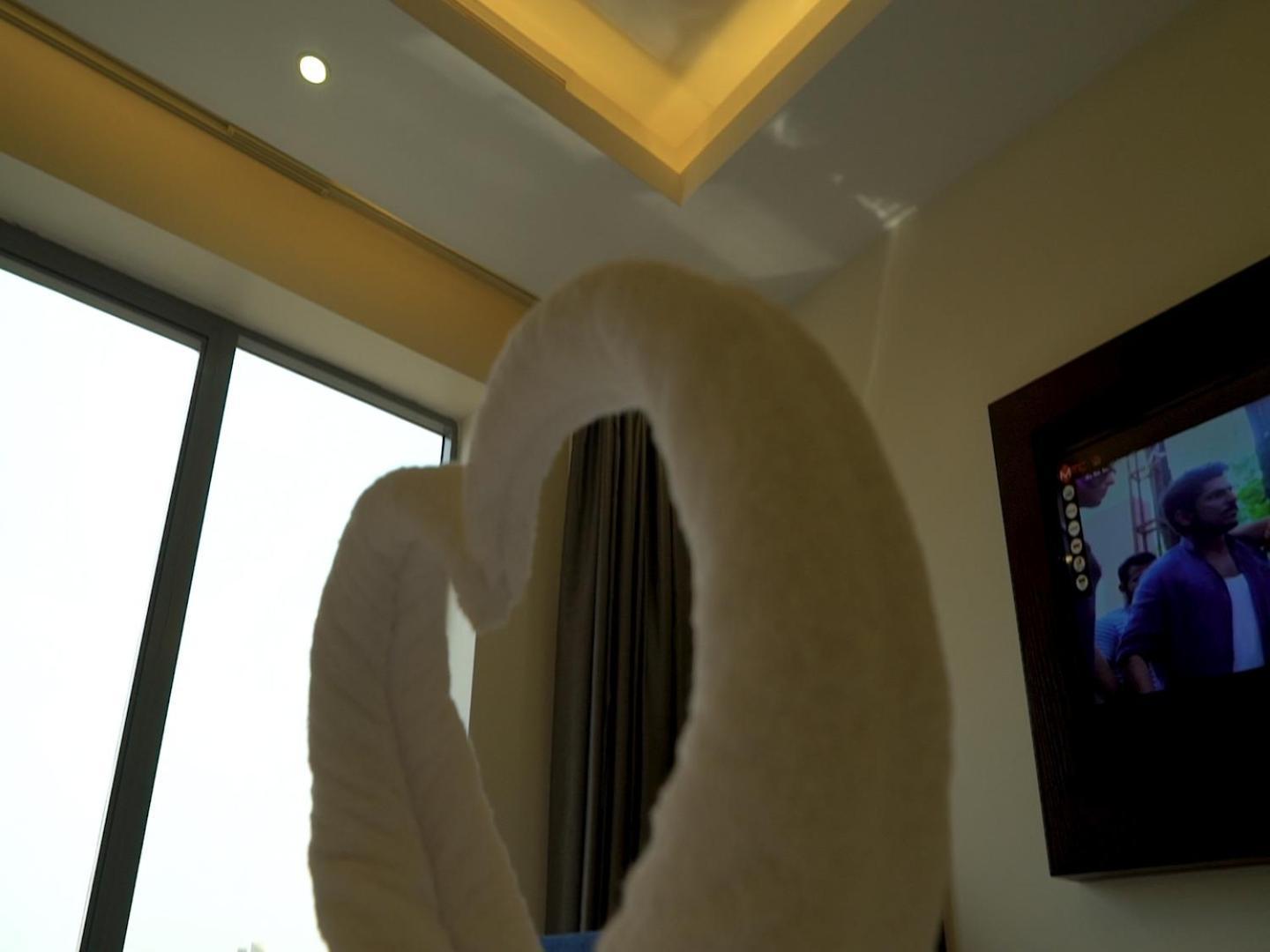Violet Rose Aprit Hotel Джеда Екстериор снимка