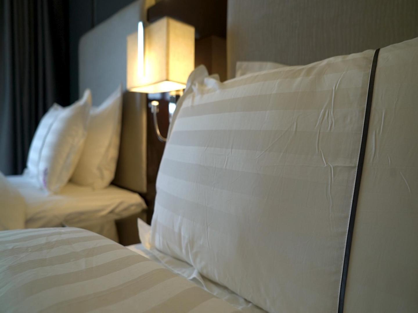 Violet Rose Aprit Hotel Джеда Екстериор снимка