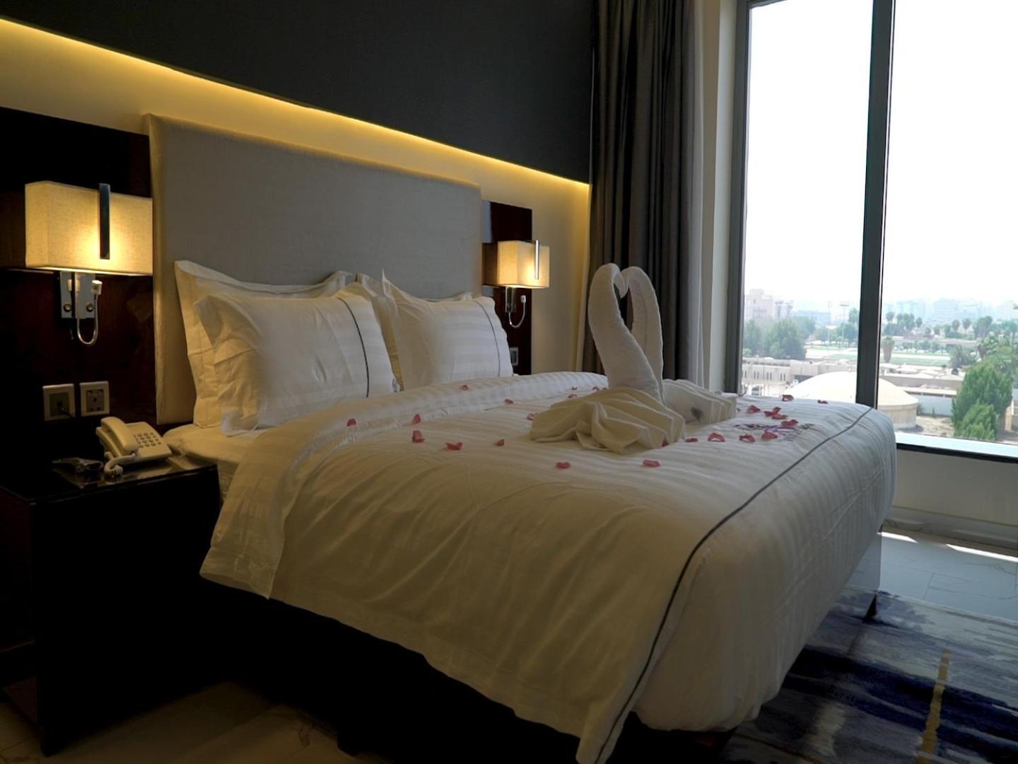 Violet Rose Aprit Hotel Джеда Екстериор снимка